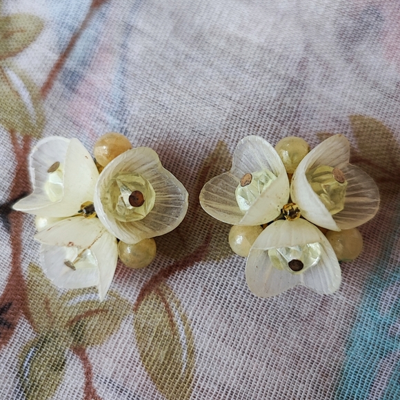 Vintage Early Plastic Dual Palm Trees Tropical Vibe Light Weight Painted Brooch - Picture 6 of 7